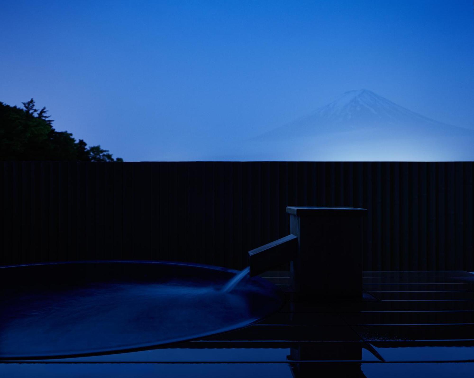 Готель Fujikawaguchiko Onsen Konanso Номер фото Mount Fuji from the hotel