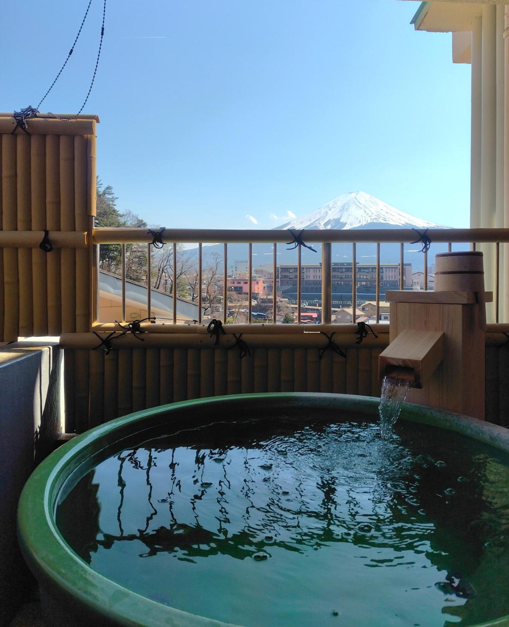 Готель Fujikawaguchiko Onsen Konanso Екстер'єр фото