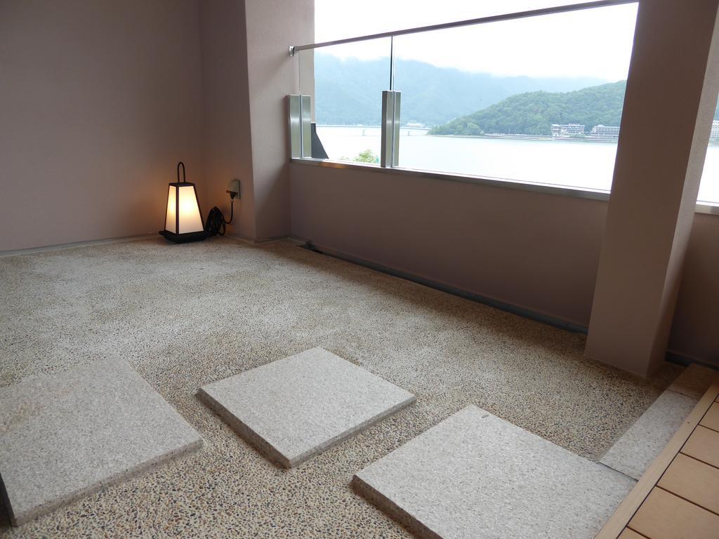 Готель Fujikawaguchiko Onsen Konanso Екстер'єр фото