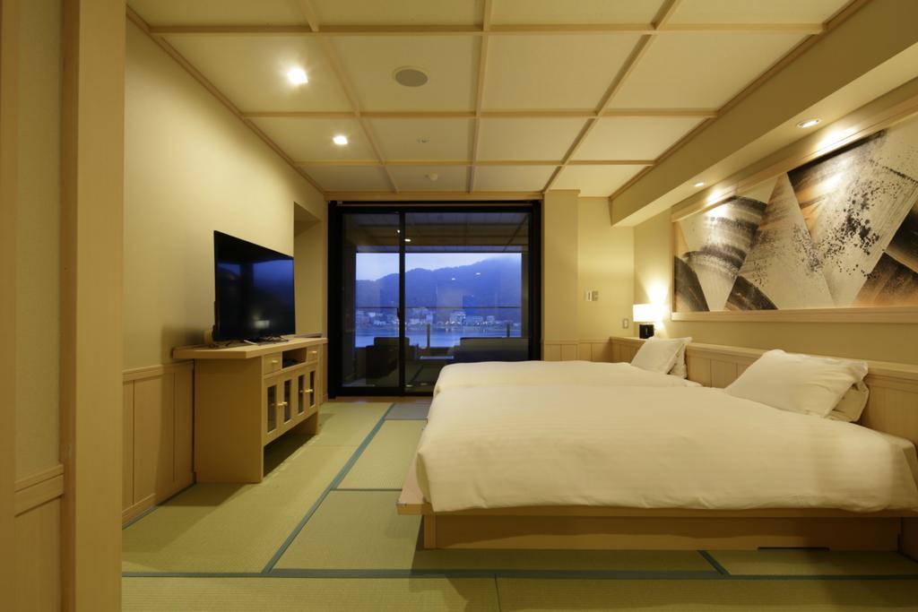 Готель Fujikawaguchiko Onsen Konanso Екстер'єр фото A room at the hotel