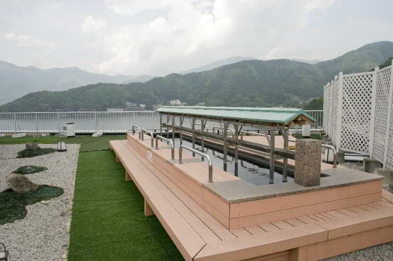 Готель Fujikawaguchiko Onsen Konanso Екстер'єр фото The platform