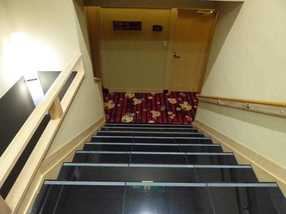 Готель Fujikawaguchiko Onsen Konanso Екстер'єр фото Stairs in the hotel