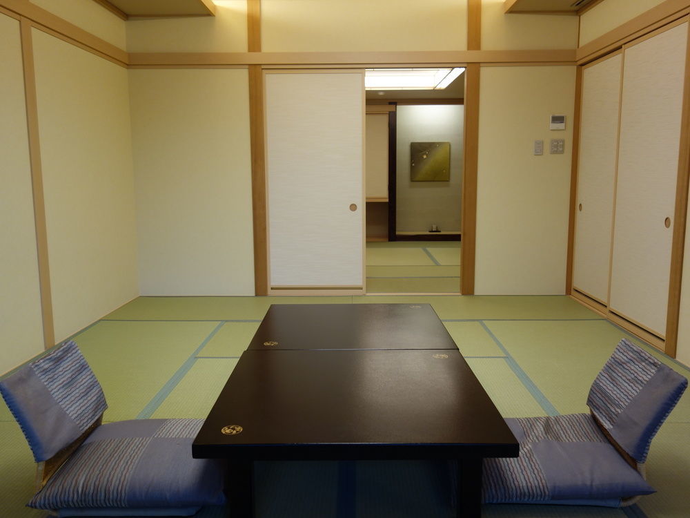 Готель Fujikawaguchiko Onsen Konanso Екстер'єр фото A traditional Japanese room with tatami flooring