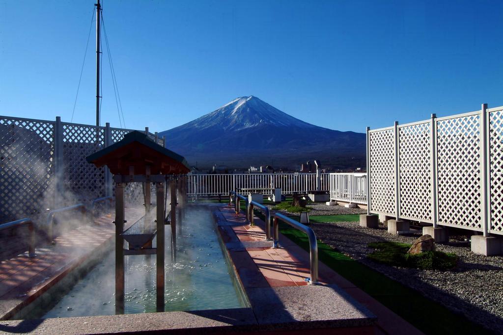 Готель Fujikawaguchiko Onsen Konanso Екстер'єр фото Mount Fuji from the hot spring